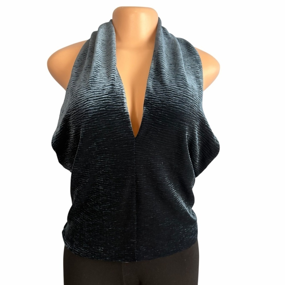 3/$30 ☀️ Dolan Anthropologie Dark Blue Velvet Halter Neck Top